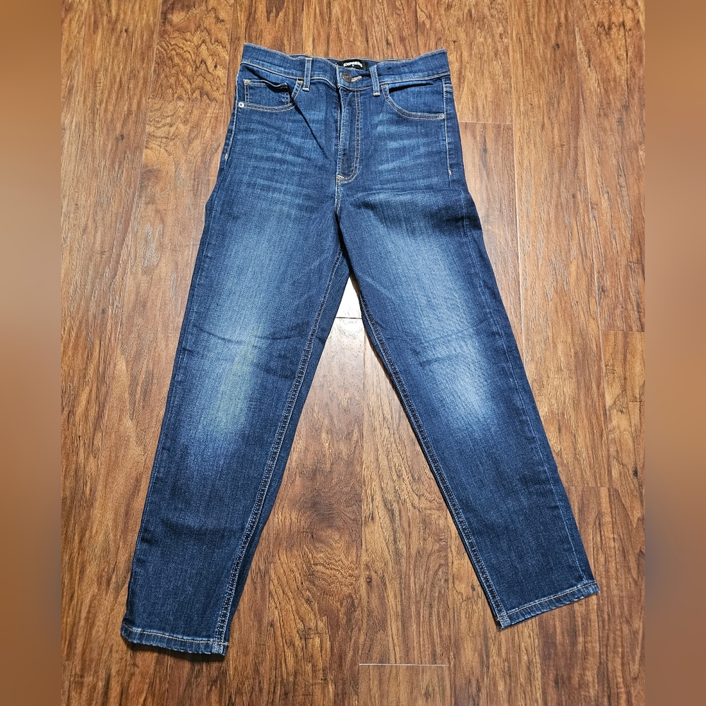 NWOT Express High-Rise Mom Jean